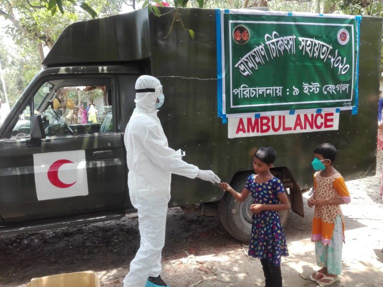 করোনা এবং আম্পান মোকাবেলায় মানবতার কল্যাণে যশোর সেনানিবাস