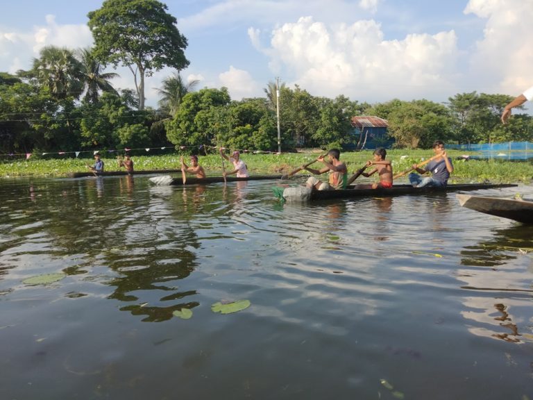 মুকসুদপুরে ঐতিহ্যবাহী ডোঙ্গা বাইচ