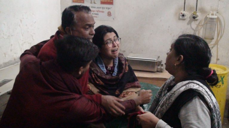 গোপালগঞ্জে ট্রাকের সাথে মোটর সাইকেলের মুখোমুখি সংঘর্ষে দুই কলেজ ছাত্র নিহত