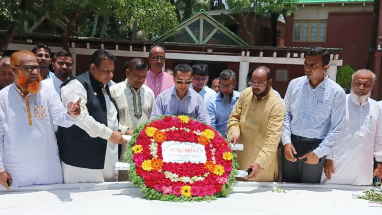 পরিদর্শনে গিয়ে এতিম শিশুদের পাঠদান করালেন সচিব 