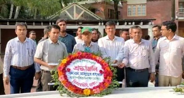 টুঙ্গিপাড়ায় জাতির পিতার সমাধিতে শ্রদ্ধাঞ্জলি