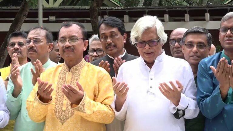 বঙ্গবন্ধুর সমাধিতে ঢাবি’র আ্যলামনাই অ্যাসোসিয়েশনের শ্রদ্ধা￼