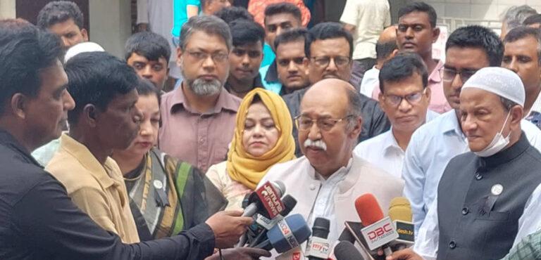 দে‌শে সা‌রের কোন সংকট নেই-টু‌ঙ্গিপাড়ায় শিল্পমন্ত্রী