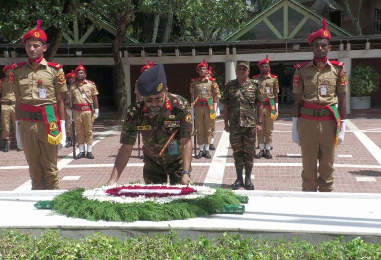 বঙ্গবন্ধুর সমাধিতে বিএনসিসি-র নব-নিযুক্ত মহাপরিচালকের শ্রদ্ধা