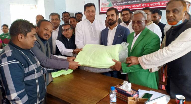 শীতবস্ত্র পেল কোটালীপাড়ার ১৪হাজার দরিদ্র মানুষ￼