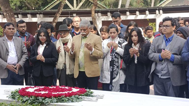 টুঙ্গিপাড়ায় তৃণমূল জনগোষ্ঠীর সাথে এলকপের মত বিনিময়