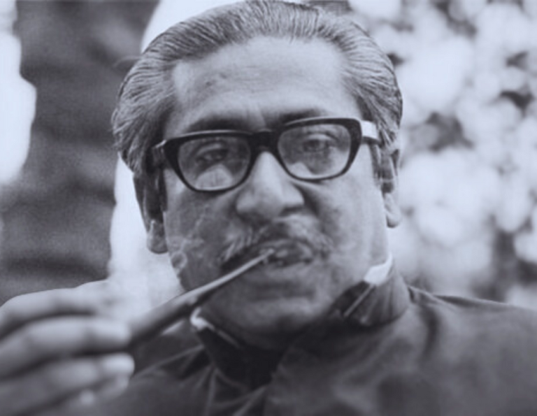 ষড়যন্ত্র উতরে বেঁচে গেলেও শেষ পর্যন্ত স্বাধীন দেশে হত্যা