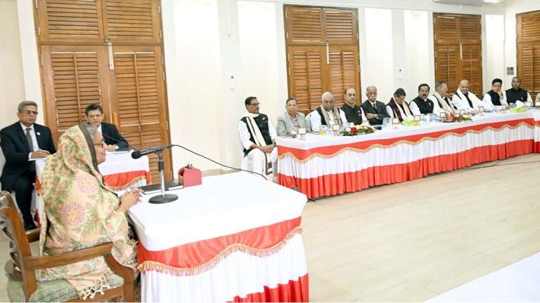 রমজানে দ্রব্যমূল্য নিয়ন্ত্রণে রাখতে প্রধানমন্ত্রীর নির্দেশ