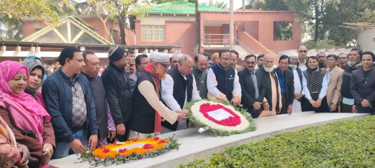 বিভিন্ন কর্মসূচীতে গোপালগঞ্জে বঙ্গবন্ধুর স্বদেশ প্রত্যাবর্তন দিবস পালন