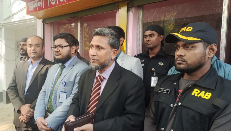 টুঙ্গিপাড়ায় ৩ ডায়গনস্টিক সেন্টারকে ৪০ হাজার জরিমানা