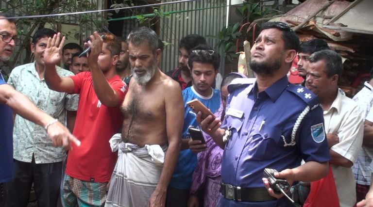 ছাদ থেকে পড়ে নিহত নারীর মরদেহ উদ্ধার