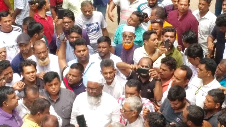 মুকসুদপুর আওয়ামী লীগের বিক্ষোভ সমাবেশ ও অবস্থান কর্মসূচী
