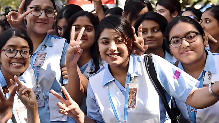 এইচএসসির ফল প্রকাশ, এবারে গড় পাসের হার ৭৭.৭৮