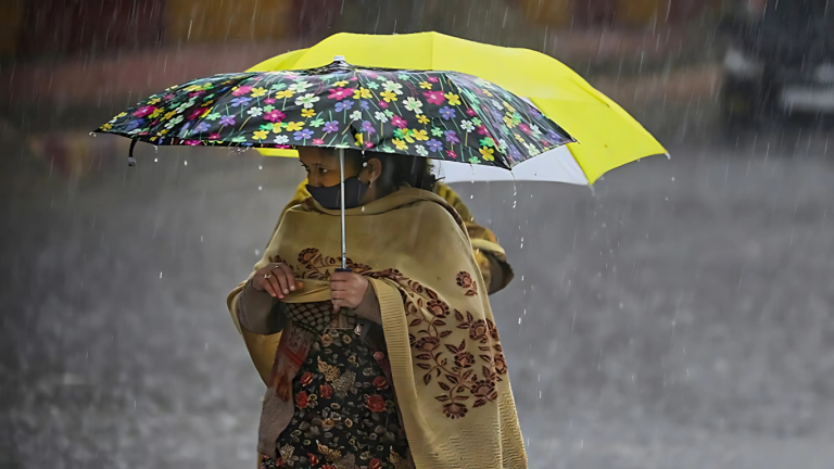 এবার বৃষ্টি ও শীতের আগাম বার্তা নিয়ে যা বলল আবহাওয়া অফিস