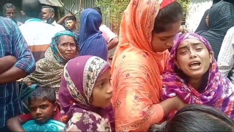 গোপালগঞ্জে নামাজ পড়তে গিয়ে দুর্বৃত্তের কোপে প্রাণ গেল বৃদ্ধের