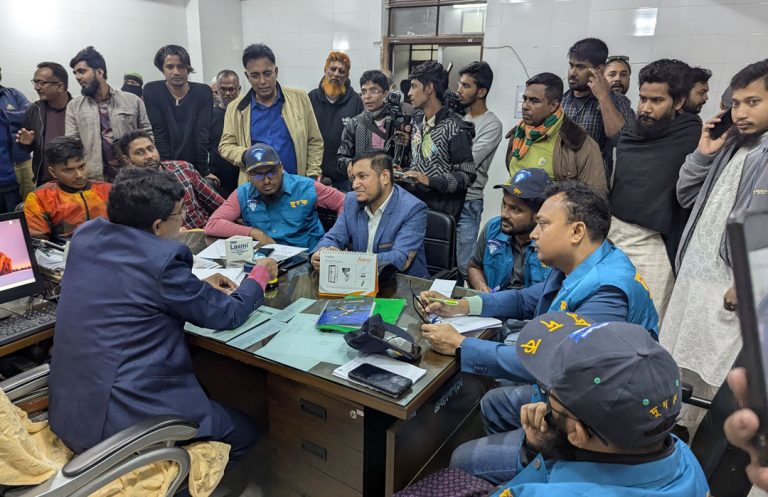 গোপালগঞ্জ ২৫০ শয্যা জেনারেল হাসপাতালে অভিযান চালিয়েছে দুদক