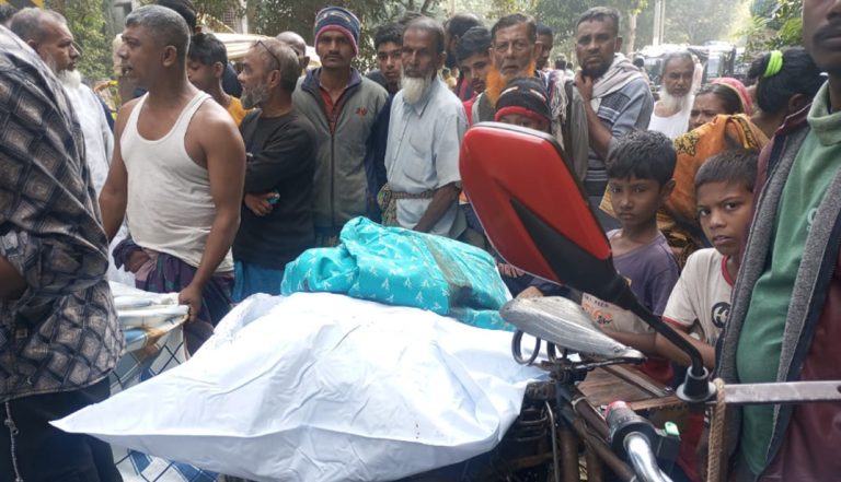 গোপালগঞ্জে আলাদা সড়ক দুর্ঘটনায় কাপড় ব্যবসায়ী সহ নিহত-২