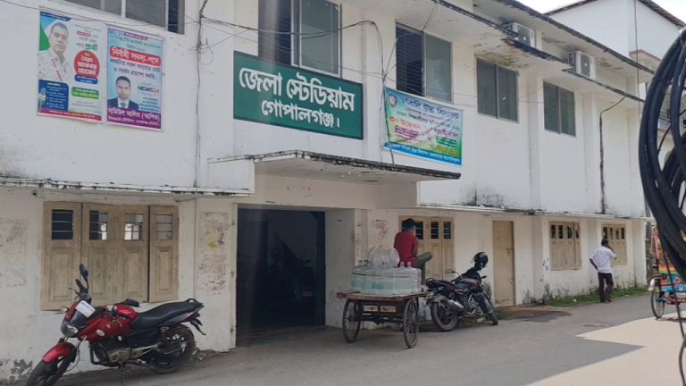 গোপালগঞ্জ জেলা স্টেডিয়ামে গড়াচ্ছে বাংলাদেশ প্রিমিয়ার লীগ ফুটবল