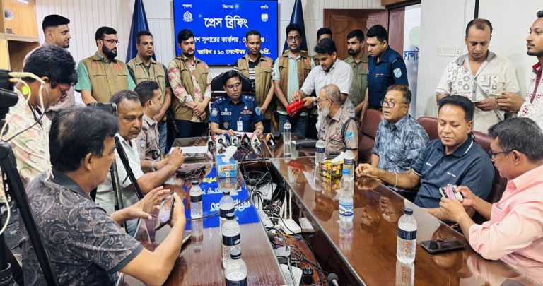 মুকসুদপুর থেকে বিমানবন্দর কেন্দ্রিক ছিনতাইকারী চক্রের সদস্য গ্রেফতার